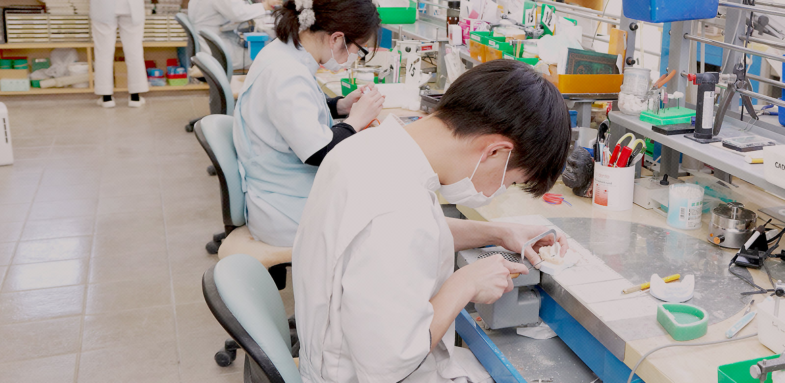 歯の大切さを 知っているから。大切なご自身の歯を失ってしまう前に、お気軽にご相談ください。提携駐車場あり歯科技工所併設大泉学園駅より徒歩約6分